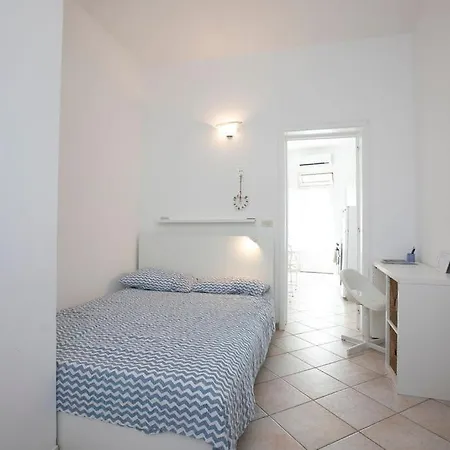 Casetta Front Apartment